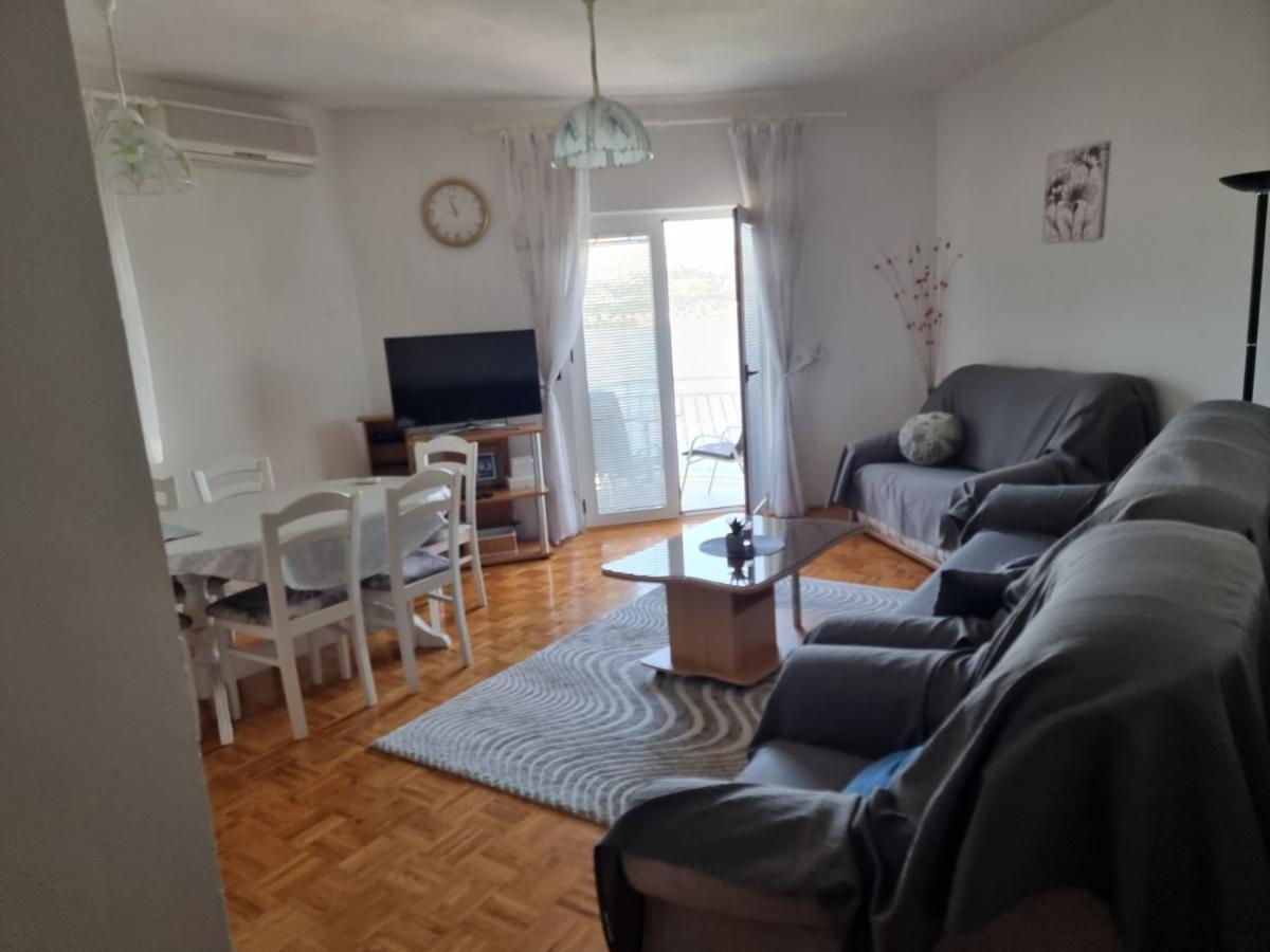 Apartment Matej Trogir Exterior photo